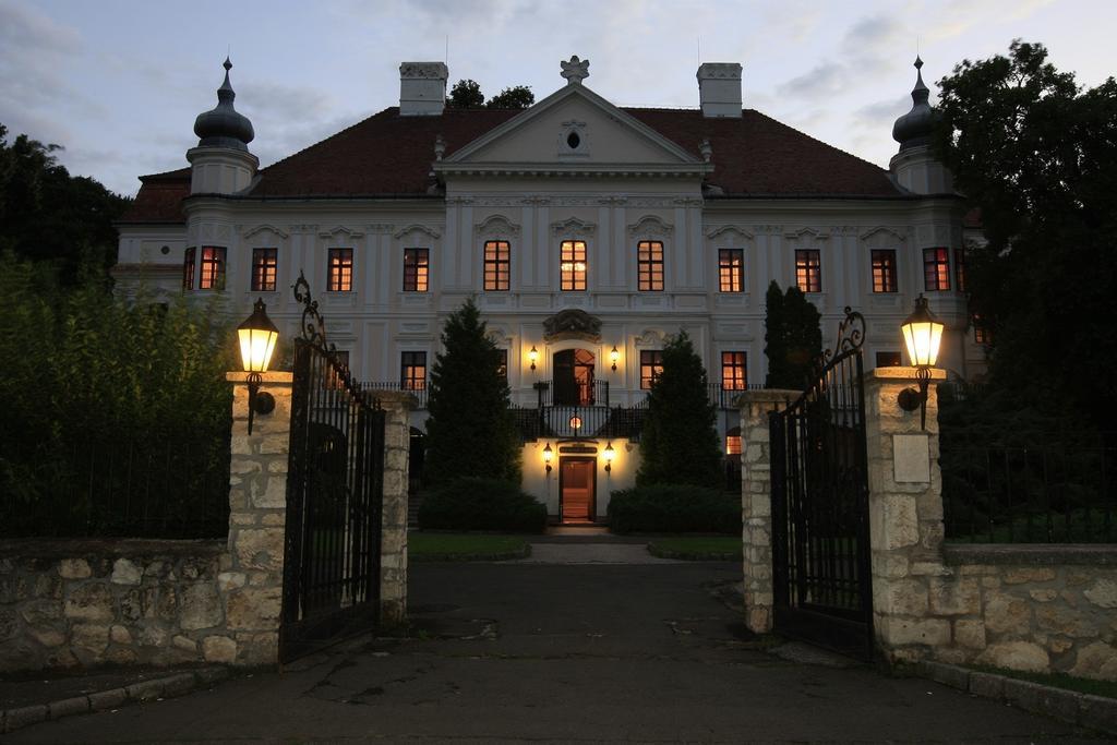 Teleki-Degenfeld Kastelyszallo Szirak ภายนอก รูปภาพ